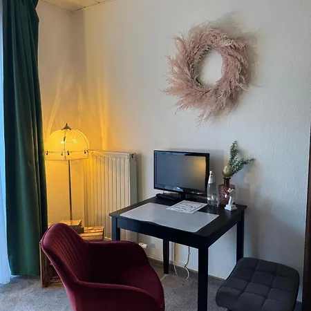 Haus Am Park 3*